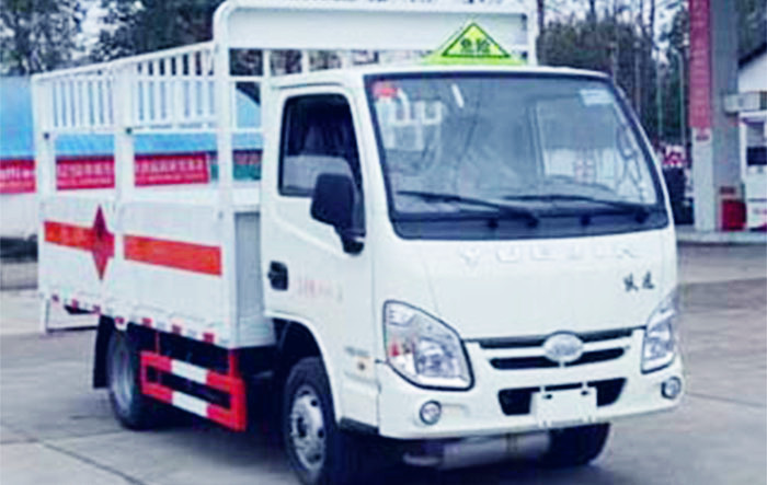 跃进蓝牌气瓶运输车