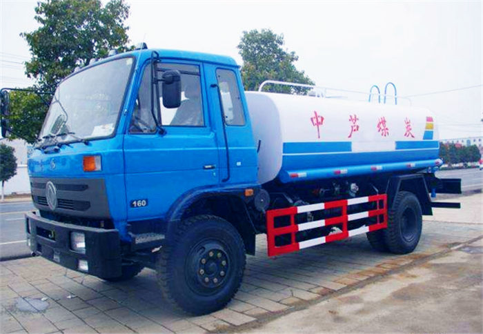 东风10吨洒水车