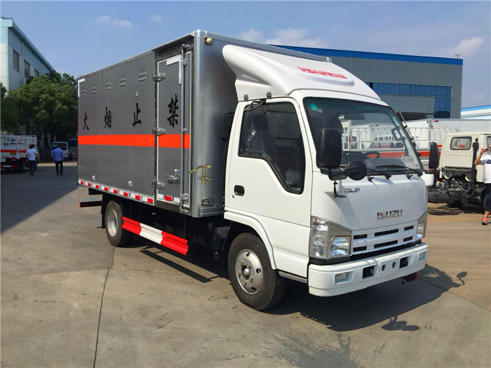 庆铃危险品厢式运输车1.5吨桶装油漆甲醇危险品箱式运输车