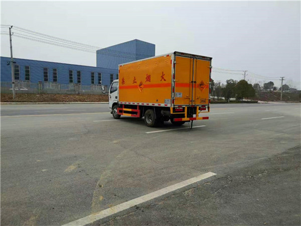 危险品厢式运输车 危险品厢式运输车