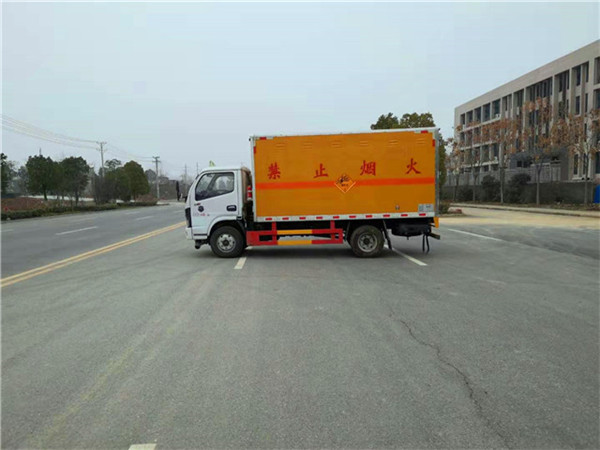 危险品厢式运输车 危险品厢式运输车